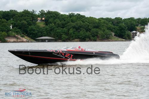 Donzi 38 ZRC Competition  technische daten 